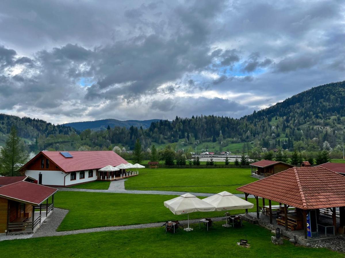 Biotour Camping & Restaurant Ghimeş-Făget Εξωτερικό φωτογραφία
