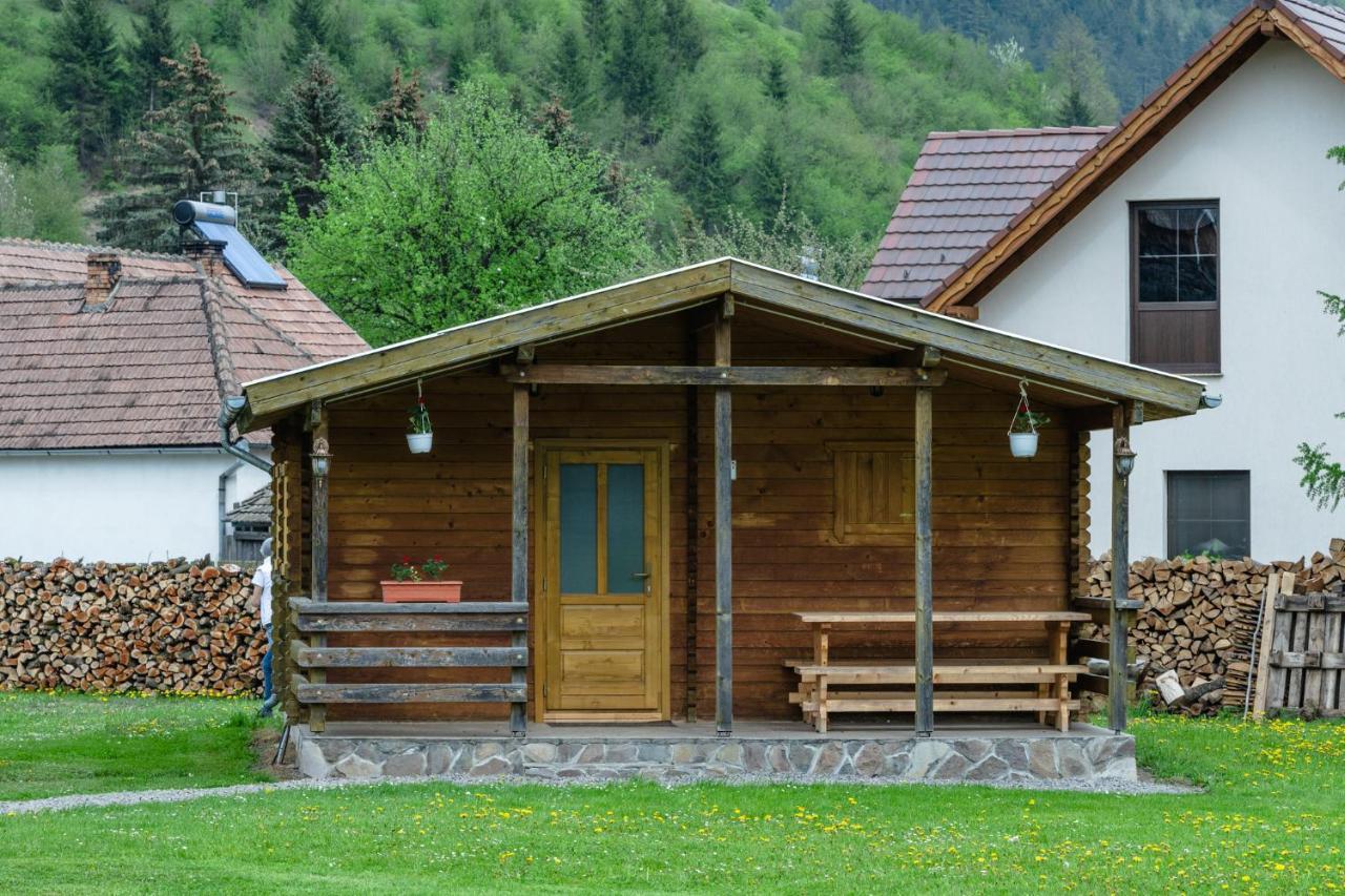 Biotour Camping & Restaurant Ghimeş-Făget Εξωτερικό φωτογραφία