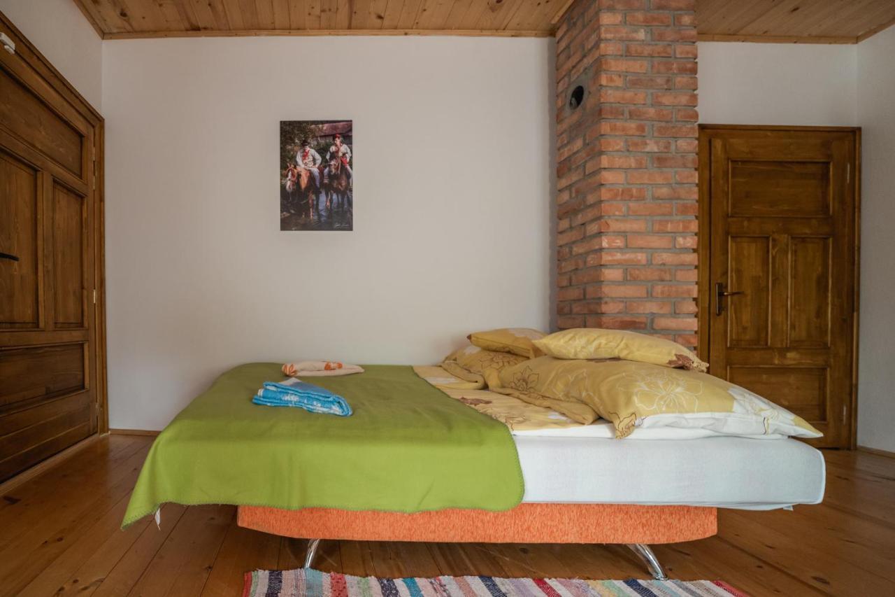 Biotour Camping & Restaurant Ghimeş-Făget Εξωτερικό φωτογραφία
