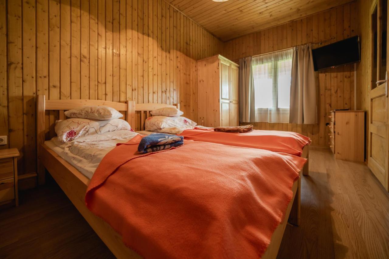 Biotour Camping & Restaurant Ghimeş-Făget Εξωτερικό φωτογραφία